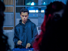 DJ